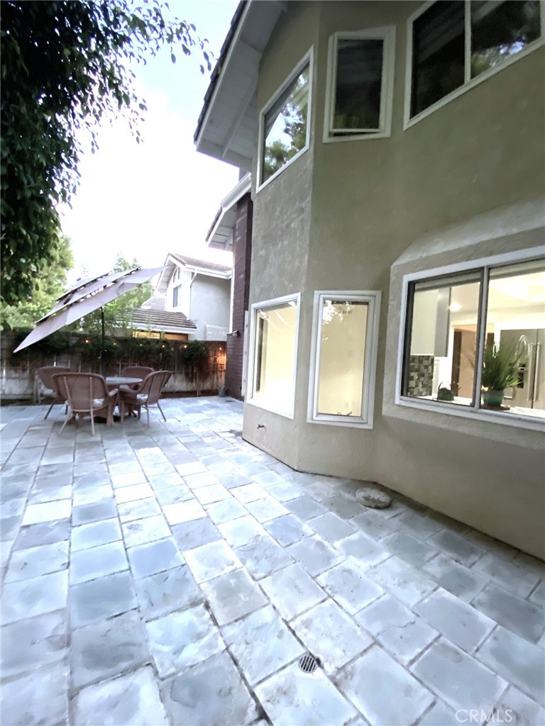 Large enough for multiple seating areas - 14 Rainbow Lk 3, Irvine CA 92614 - photo 40