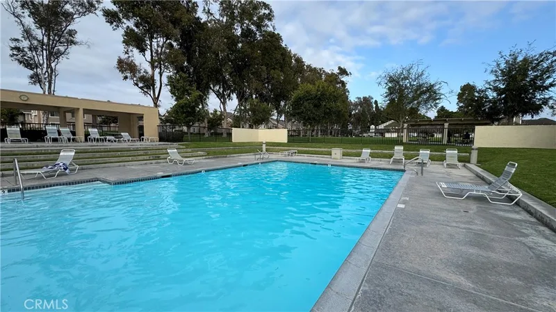 14 Woodleaf, Irvine, CA 92614