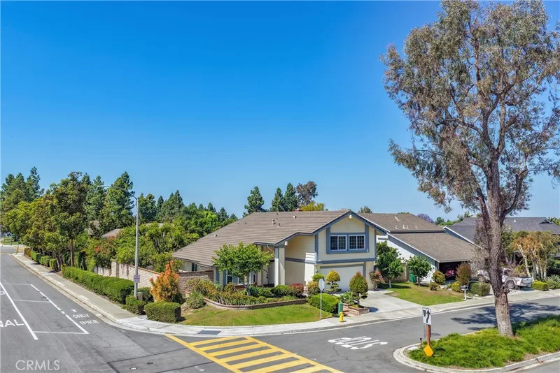 14 Yorktown, Irvine, CA 92620
