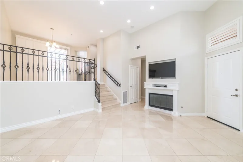 1405 Reggio Aisle, Irvine, CA 92606