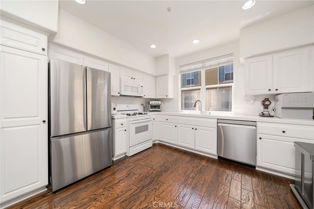 1406 Terra Bella, Irvine CA 92602 - photo 2