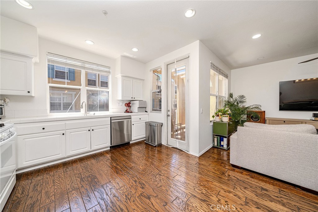 1406 Terra Bella, Irvine CA 92602 - photo 3