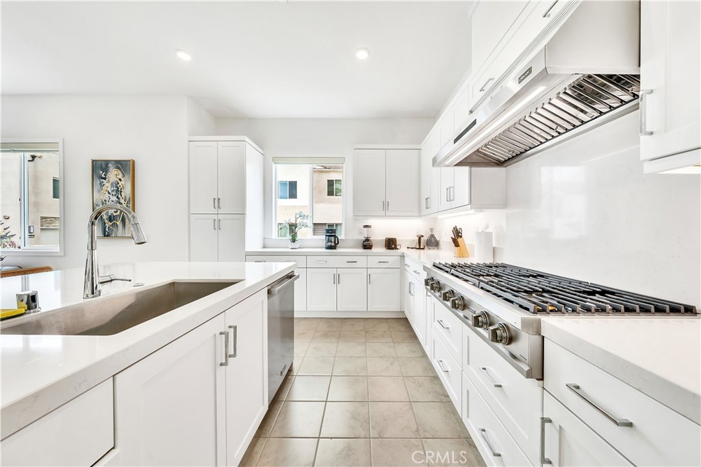 141 Sawbuck, Irvine CA 92618 - photo 7