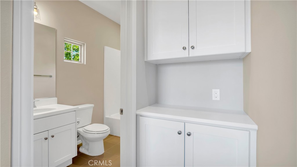 3rd Level Jr Suite - 142 Firefly, Irvine CA 92618 - photo 28