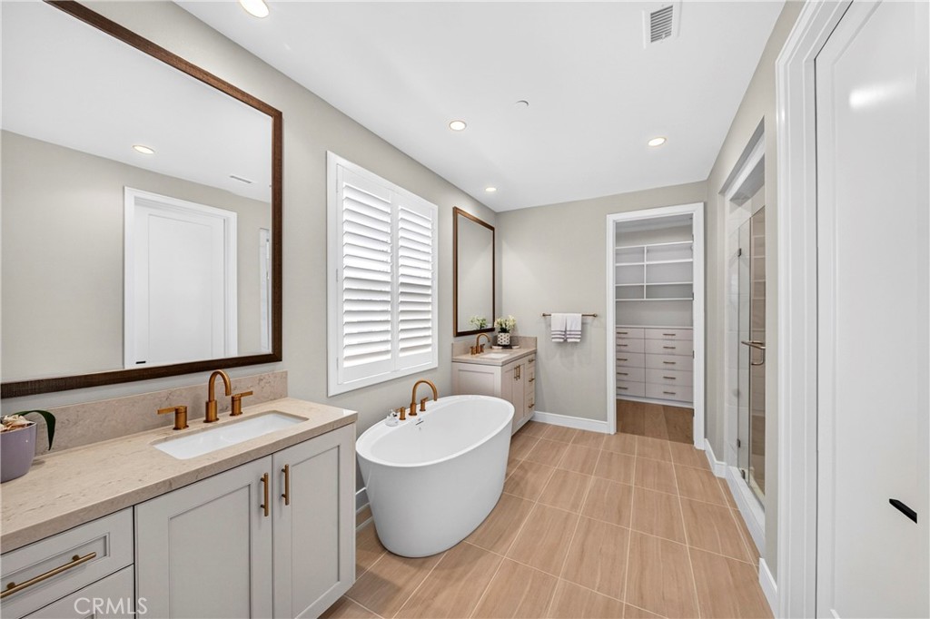 142 Sabbia, Irvine CA 92602 - photo 32