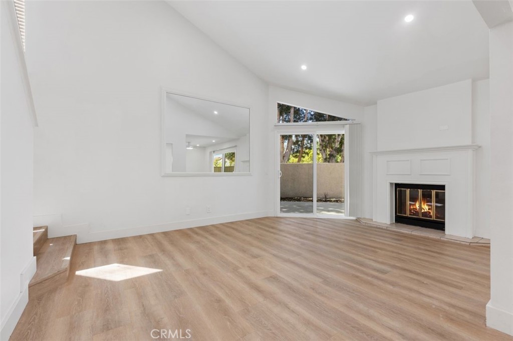 Great room - 142 Stanford Court 71, Irvine CA 92612 - photo 6