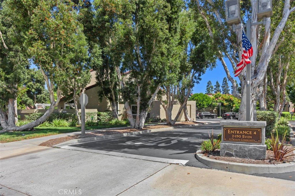 Main entrance - 142 Stanford Court 71, Irvine CA 92612 - photo 31