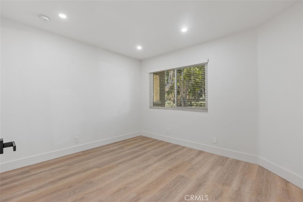 Downstairs Den/Office/ Possible Bedroom - 142 Stanford Court 71, Irvine CA 92612 - photo 23