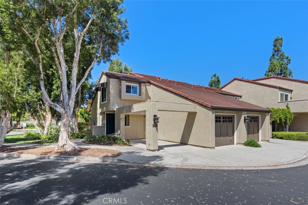 Side View - 142 Stanford Court 71, Irvine CA 92612 - photo 31