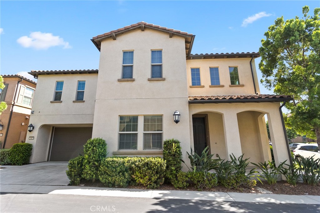 142 Yellow, Irvine CA 92618 - photo 1