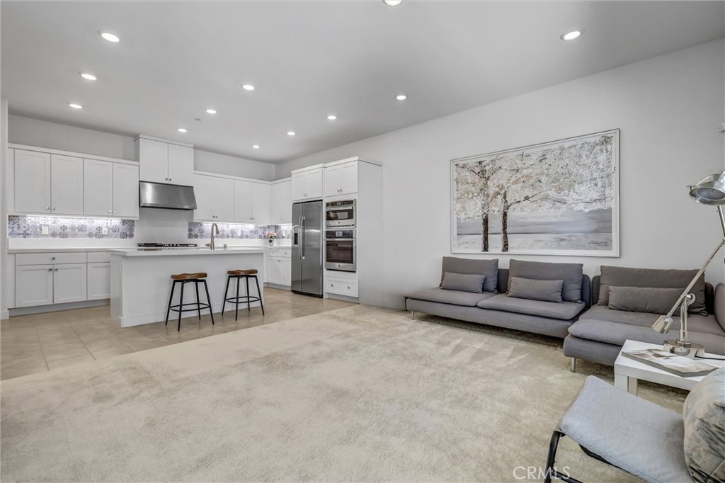 Great room - 143 Baluster, Irvine CA 92618 - photo 8