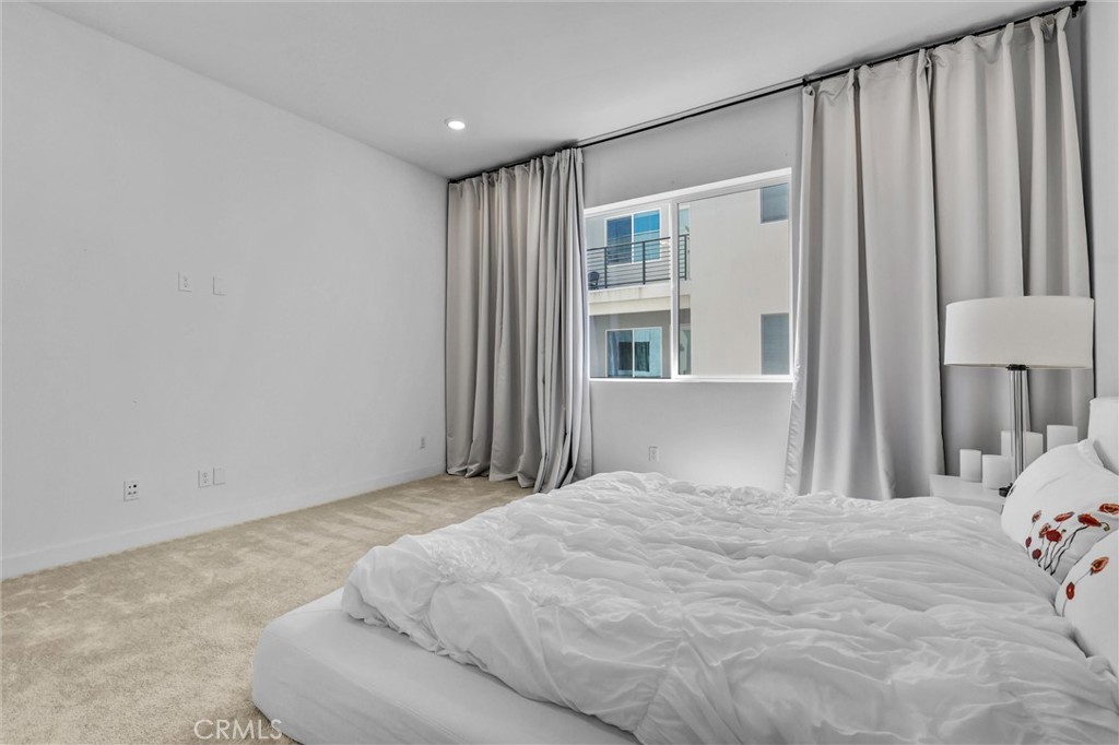 Large bedroom - 143 Baluster, Irvine CA 92618 - photo 16