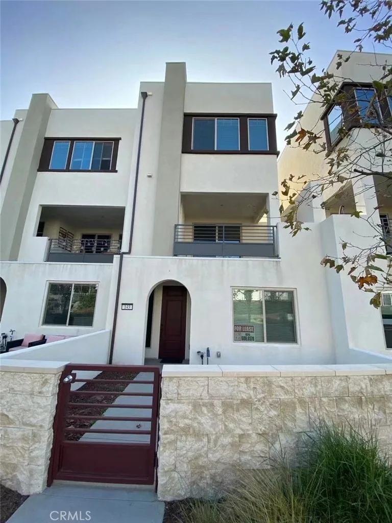 143 Frame, Irvine, CA 92618