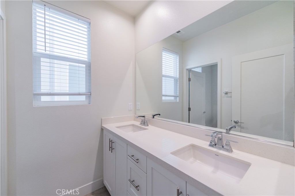 144 Allusion, Irvine CA 92618 - photo 9