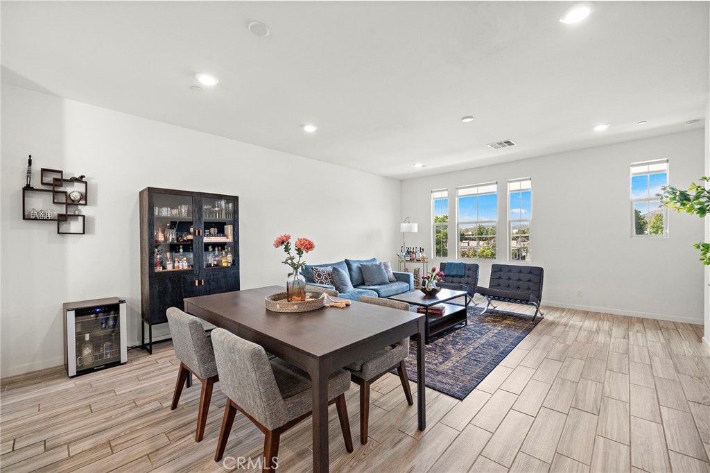 Dining area, open floorplan concept. - 144 Paramount, Irvine CA 92618 - photo 8