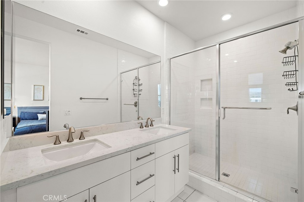 Master Bathroom, dual sink. - 144 Paramount, Irvine CA 92618 - photo 17