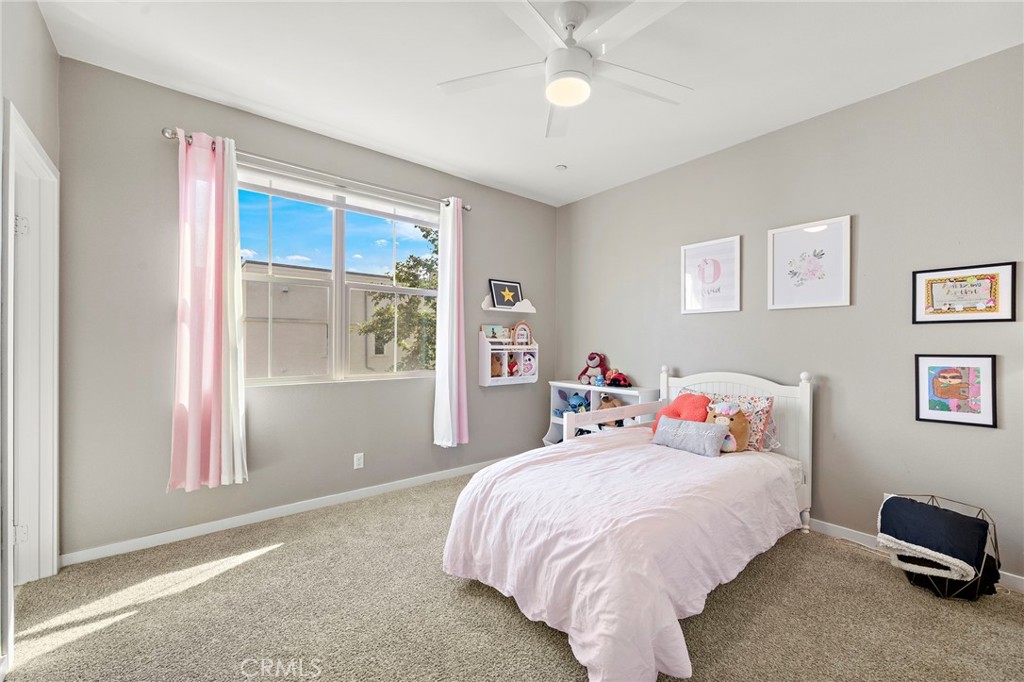 Secondary En-Suite bedroom. - 144 Paramount, Irvine CA 92618 - photo 19