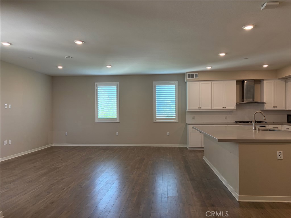 145 Bowery, Irvine CA 92612 - photo 4