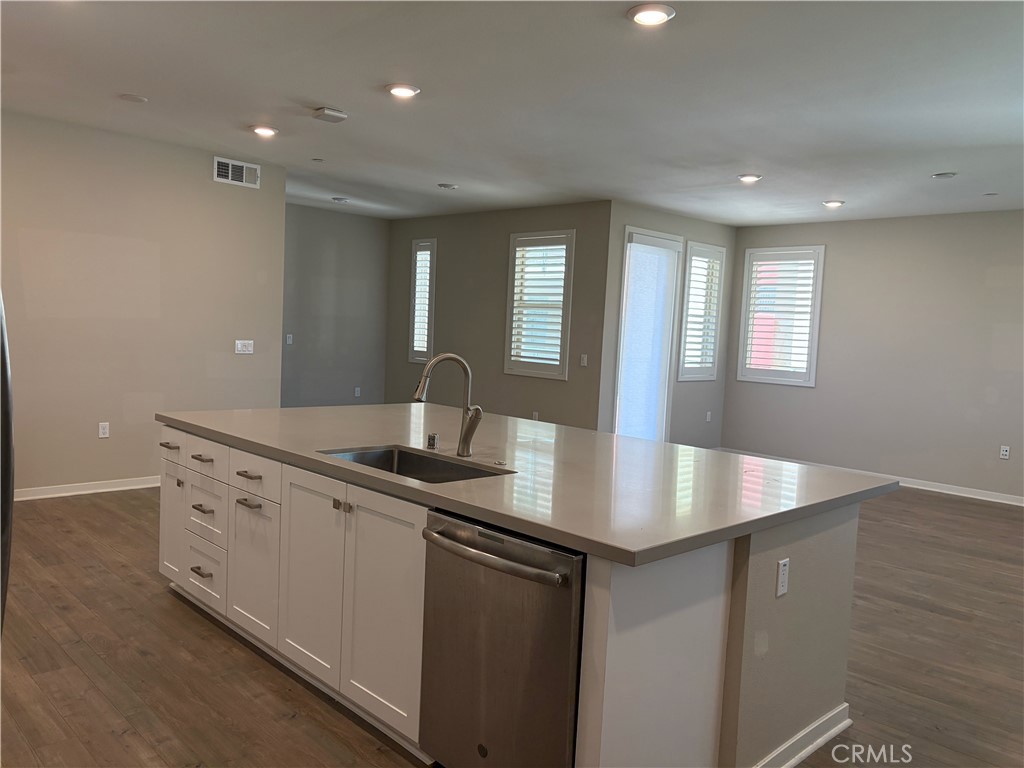 145 Bowery, Irvine CA 92612 - photo 6