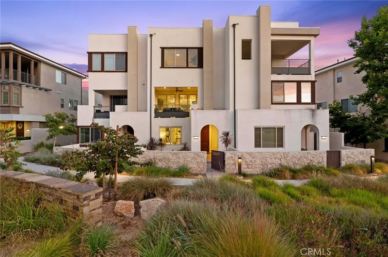 145 Episode, Irvine, CA 92618