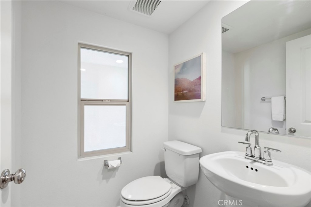 145 Episode, Irvine CA 92618 - photo 19