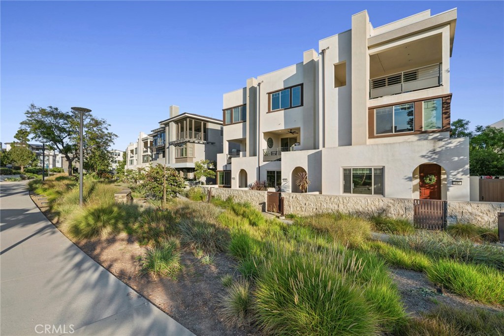 145 Episode, Irvine CA 92618 - photo 34