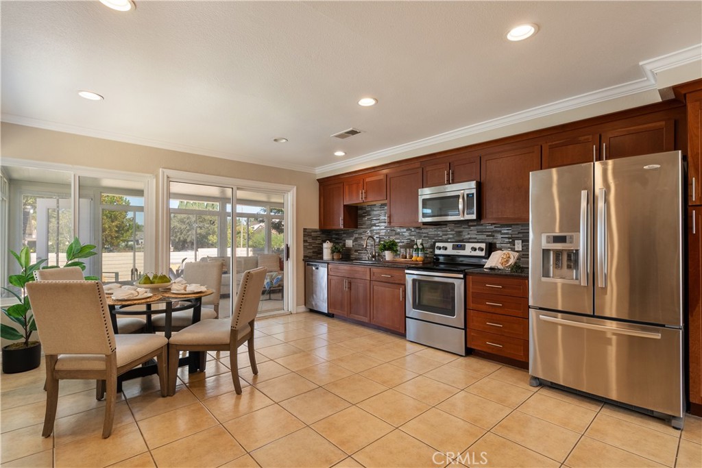 14541 Countrywood, Irvine CA 92604 - photo 8