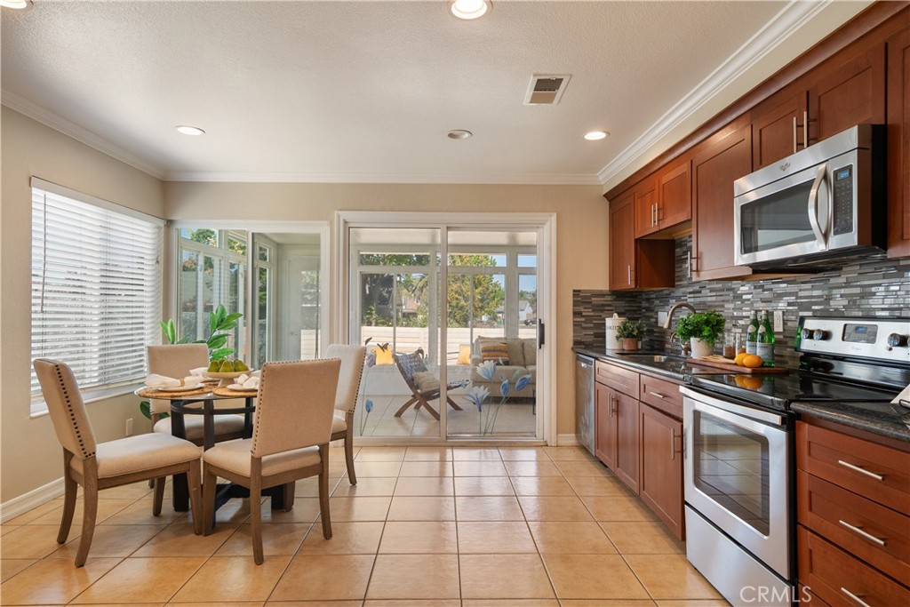 14541 Countrywood, Irvine CA 92604 - photo 10