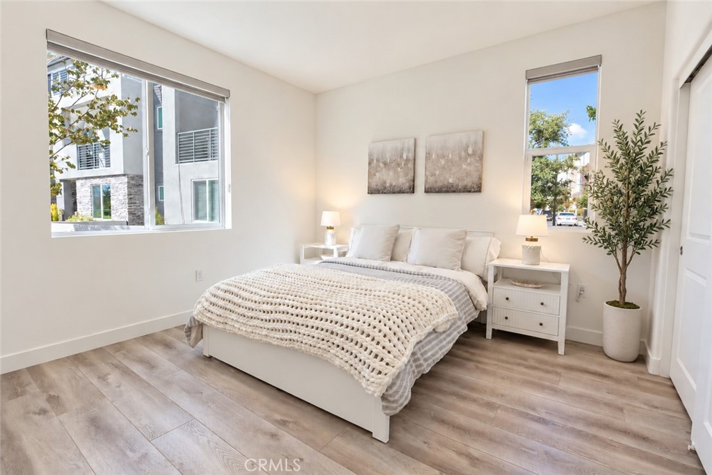 146 Abacus, Irvine CA 92618 - photo 2