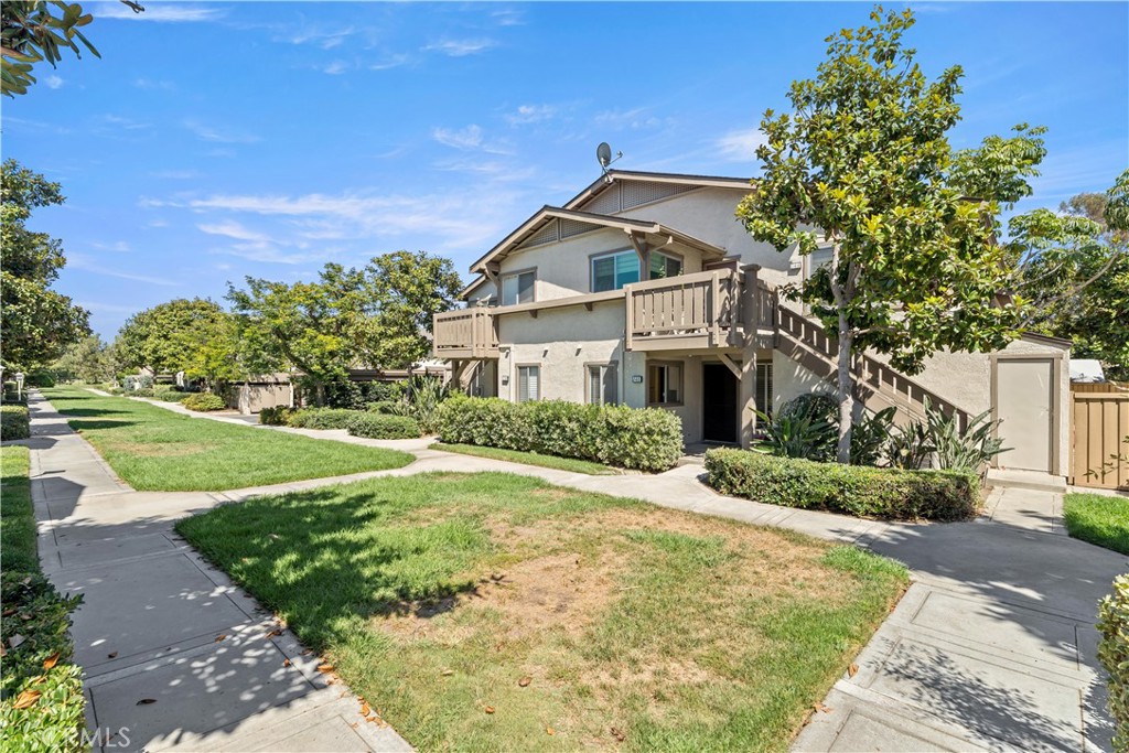 146 Echo 58, Irvine CA 92614 - photo 2