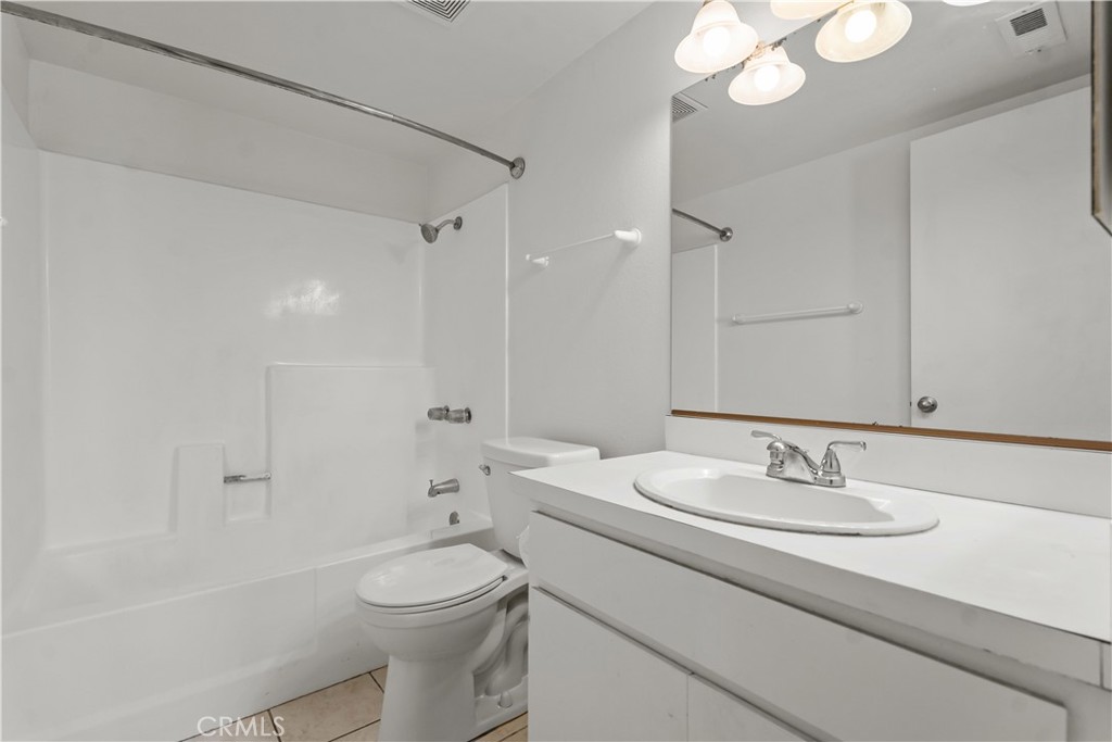 146 Echo 58, Irvine CA 92614 - photo 18