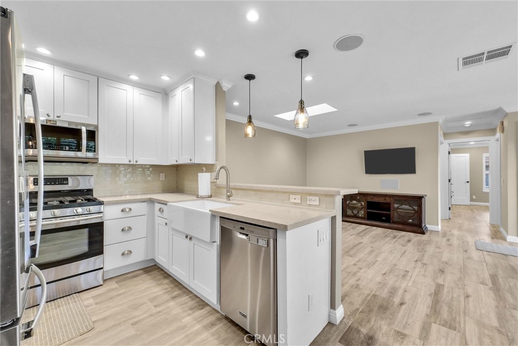 Open Floor Plan - 146 Orchard, Irvine CA 92618 - photo 7