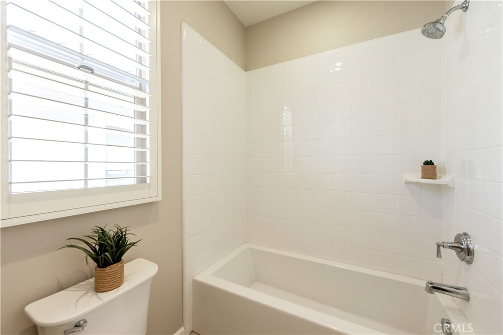 146 Rotunda, Irvine CA 92620 - photo 22