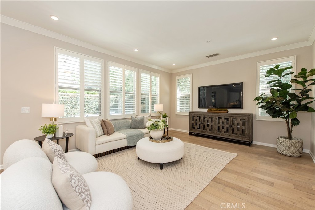 146 Rotunda, Irvine CA 92620 - photo 4