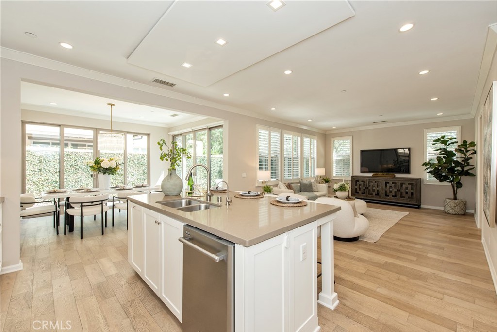 146 Rotunda, Irvine CA 92620 - photo 10
