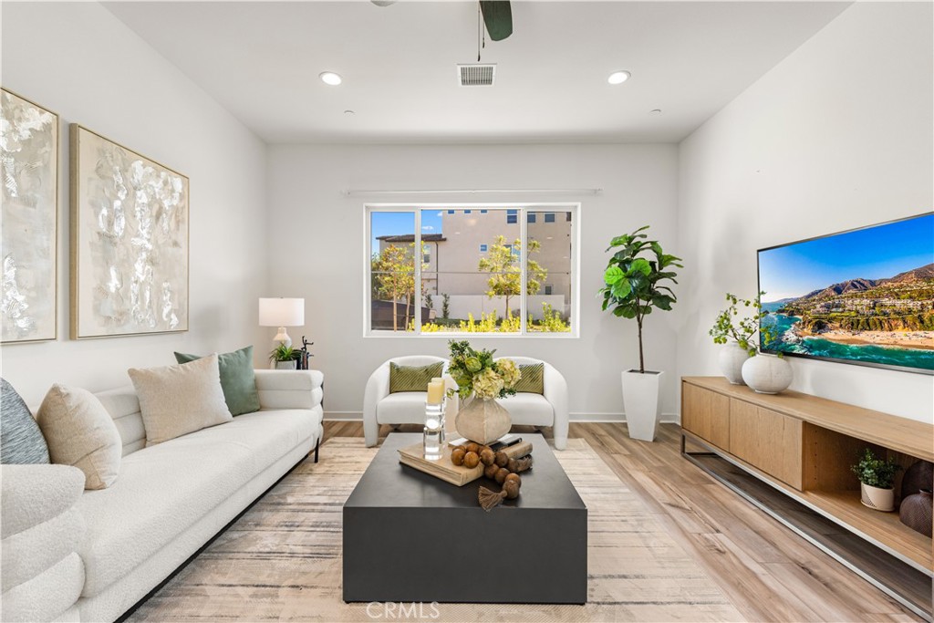 147 Culture, Irvine CA 92618 - photo 9