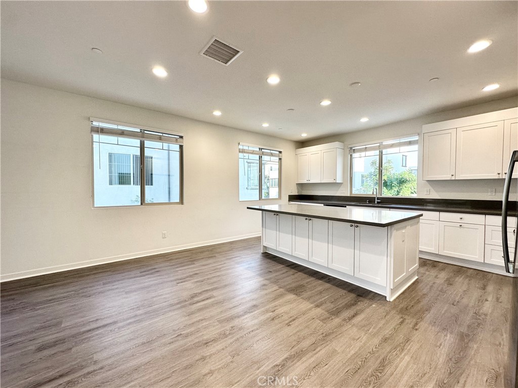 147 Episode, Irvine CA 92618 - photo 10