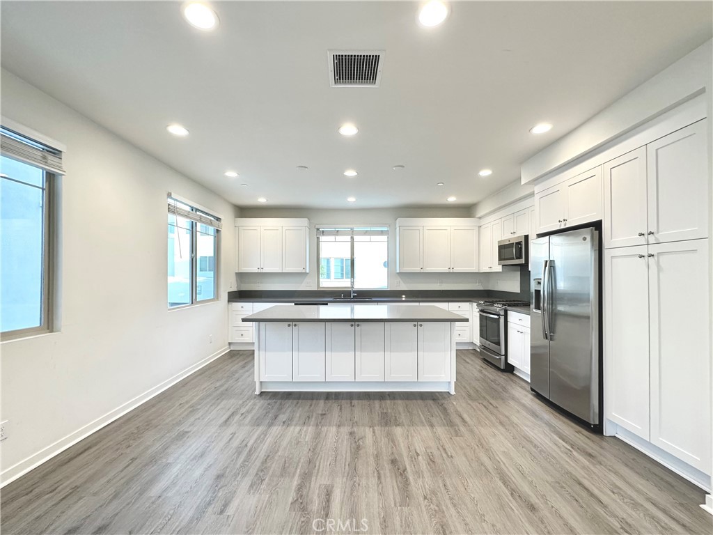 147 Episode, Irvine CA 92618 - photo 16