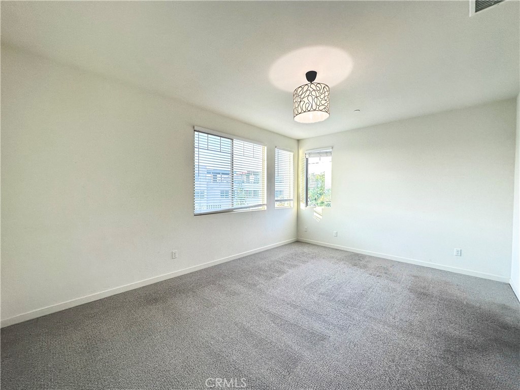 147 Episode, Irvine CA 92618 - photo 24