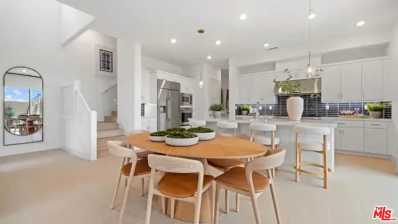 147 Sawbuck, Irvine