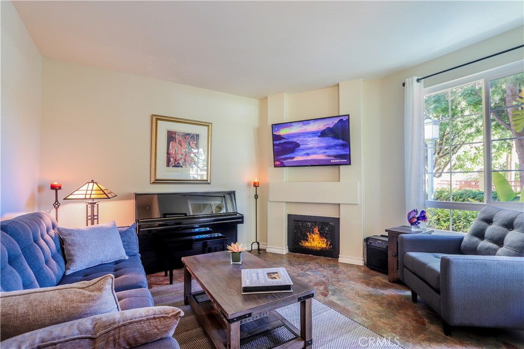 Living room - 148 Alicante Aisle, Irvine CA 92614 - photo 3