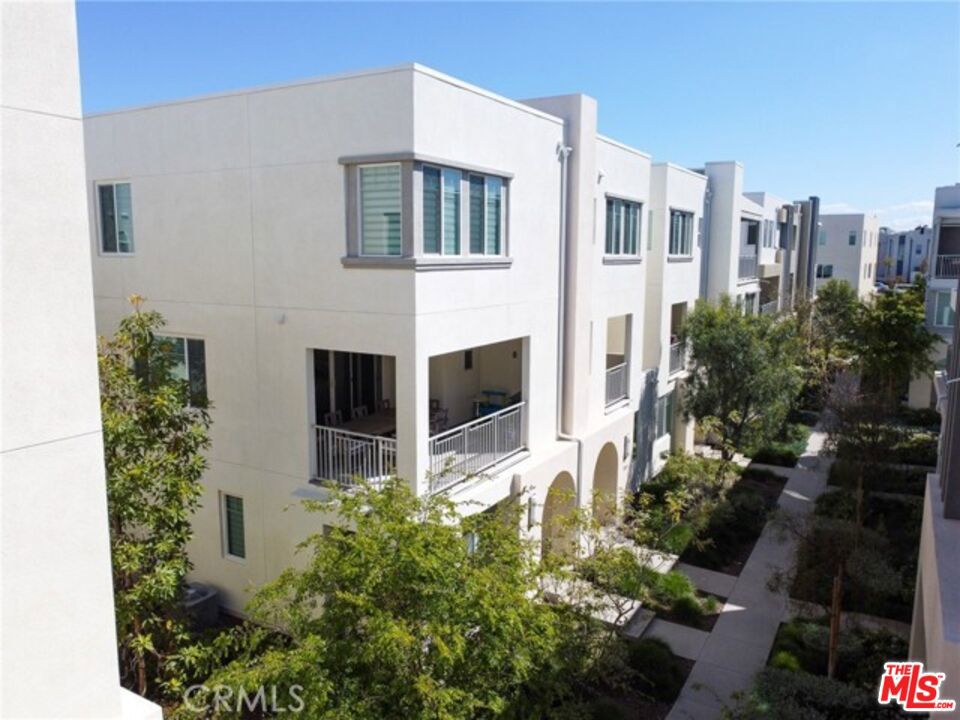 148 Terrapin, Irvine CA 92618 - photo 2