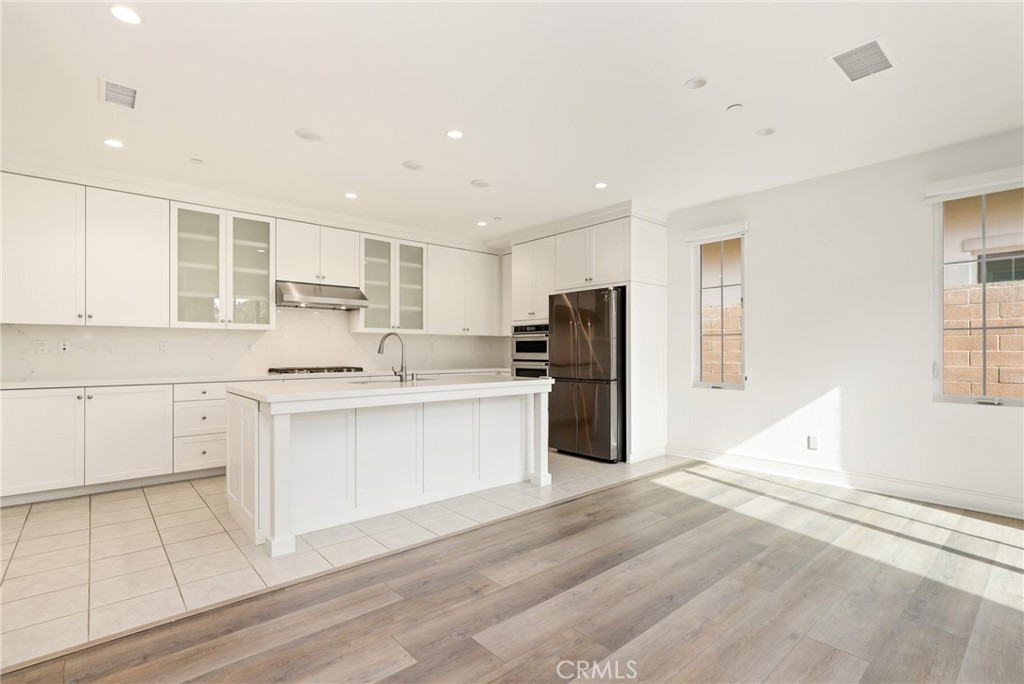 148 Villa Rdg, Irvine CA 92602 - photo 6