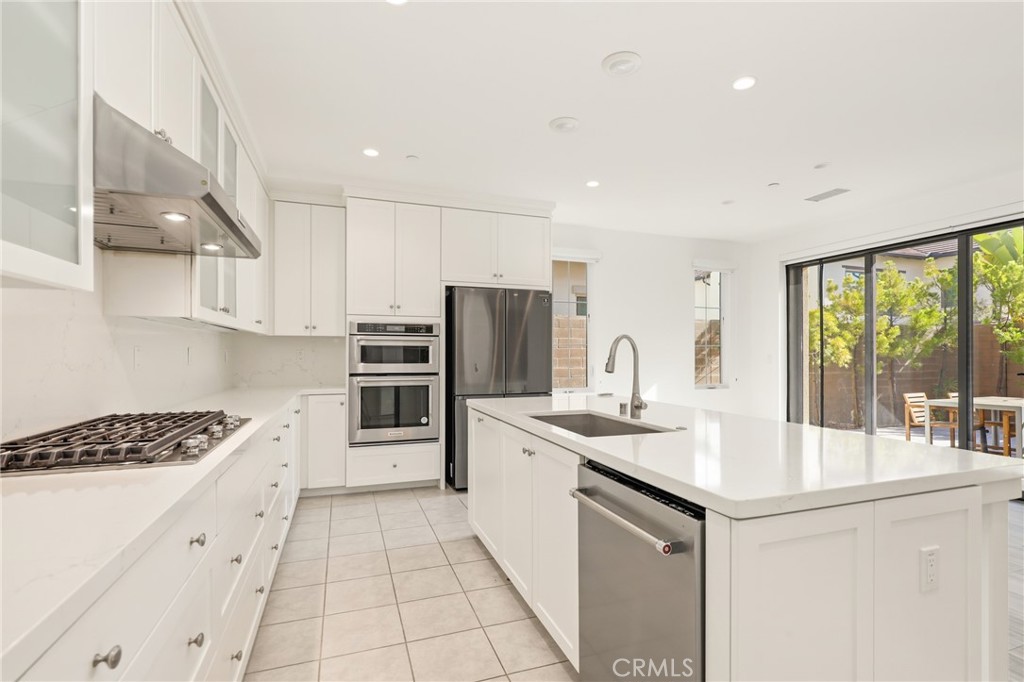 148 Villa Rdg, Irvine CA 92602 - photo 9