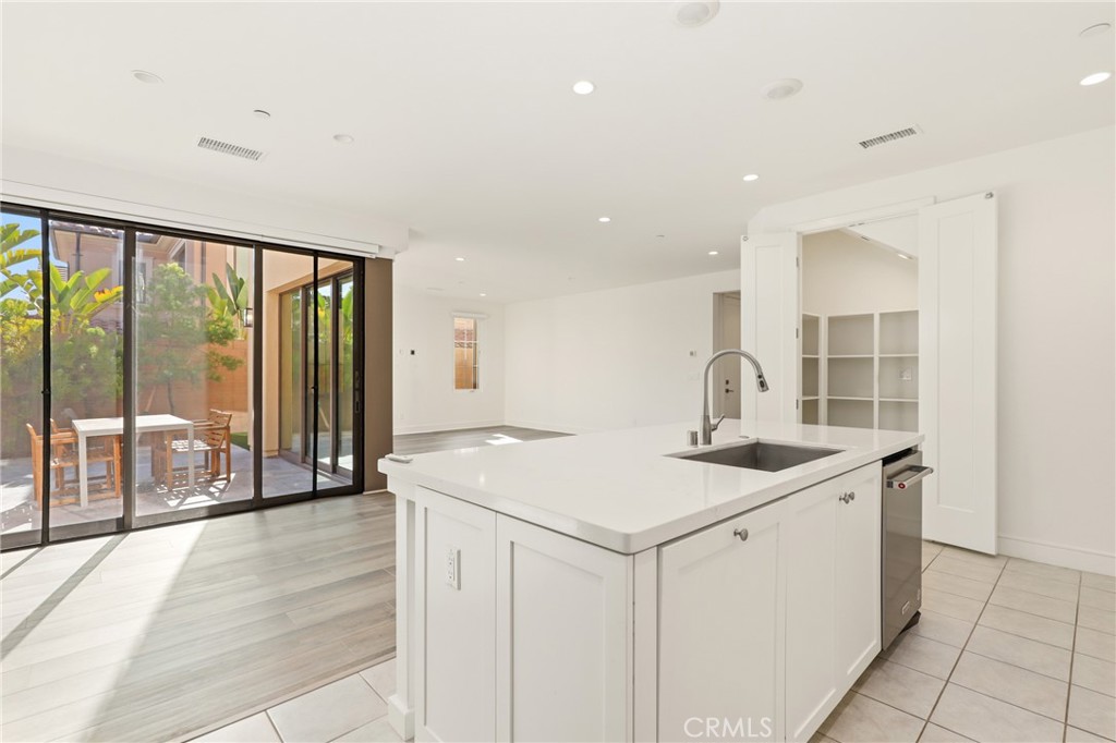 148 Villa Rdg, Irvine CA 92602 - photo 10