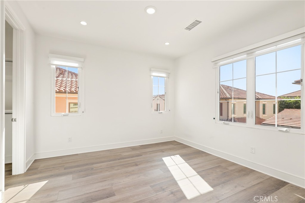 148 Villa Rdg, Irvine CA 92602 - photo 25