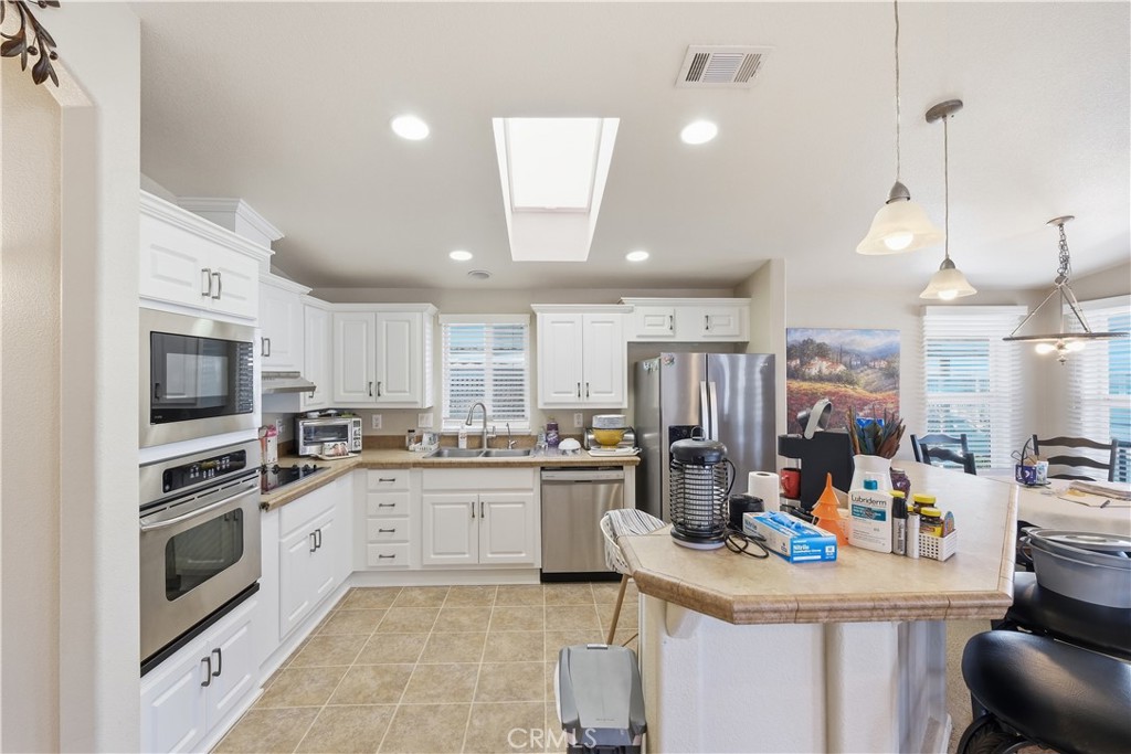 14851 Jeffrey 198, Irvine CA 92618 - photo 5