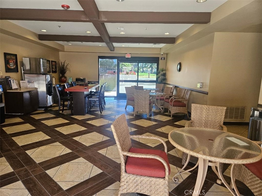 Meadows Casual room - 14851 Jeffrey Rd, SPC 142, Irvine CA 92618 - photo 33