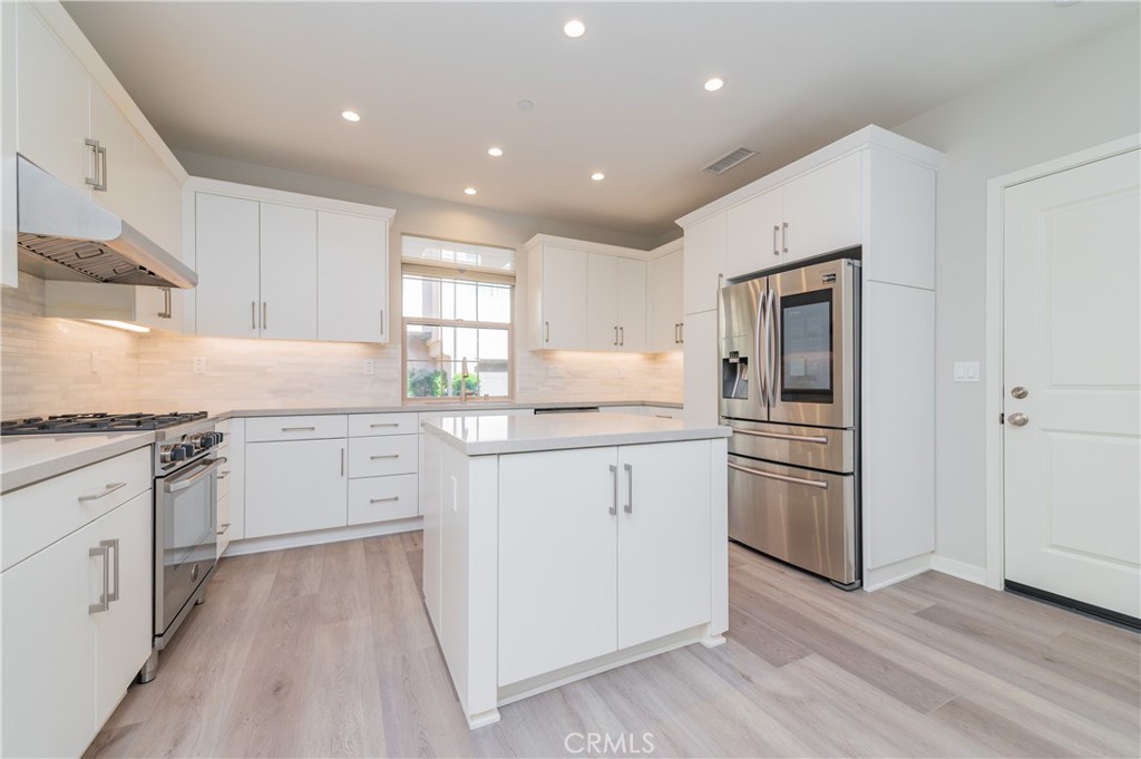 149 Messenger, Irvine CA 92618 - photo 3