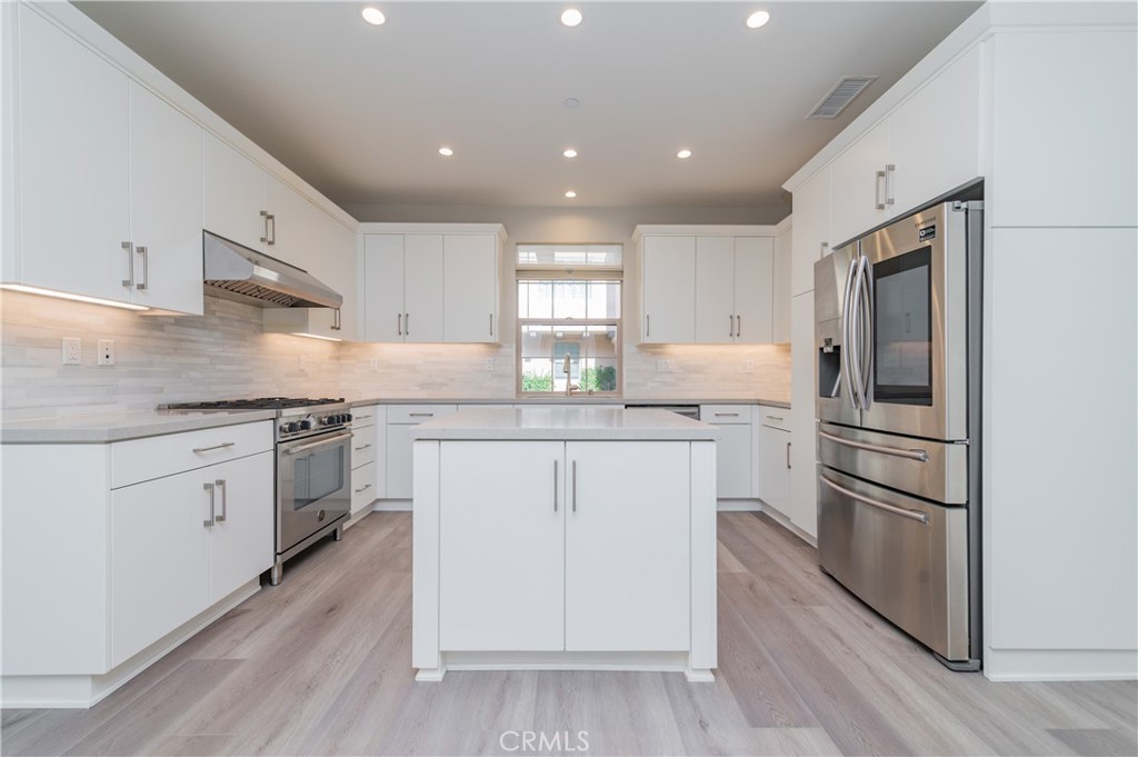 149 Messenger, Irvine CA 92618 - photo 5